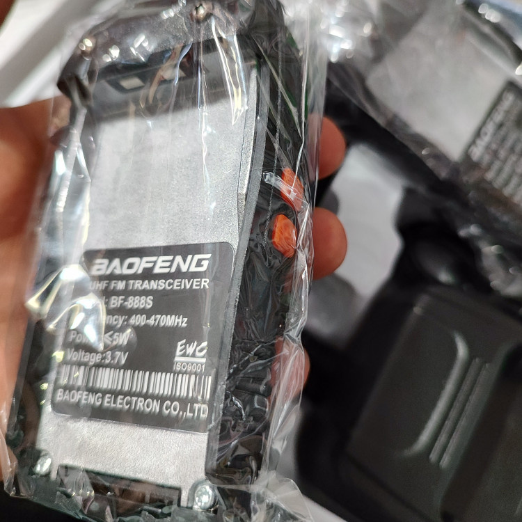 بی سیم واکی تاکی باوفنگ مدل BAOFENG 888s اورجینال دو عددی